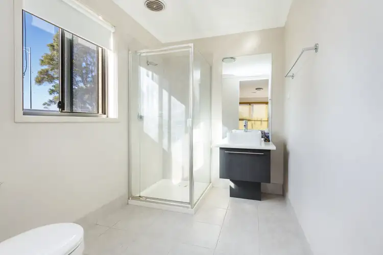 Seventh view of Homely house listing, 3 Ruthberg Drive, Sale VIC 3850