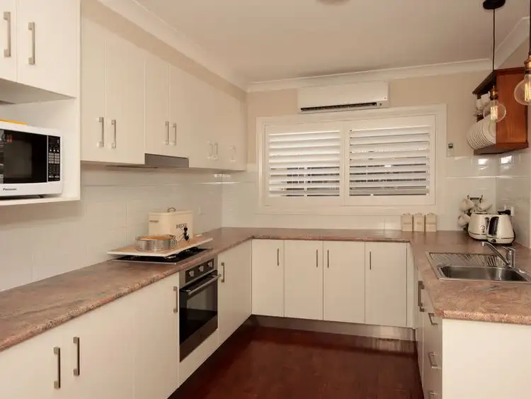 Second view of Homely unit listing, Unit 7/12 Higgins Avenue, Wagga Wagga NSW 2650