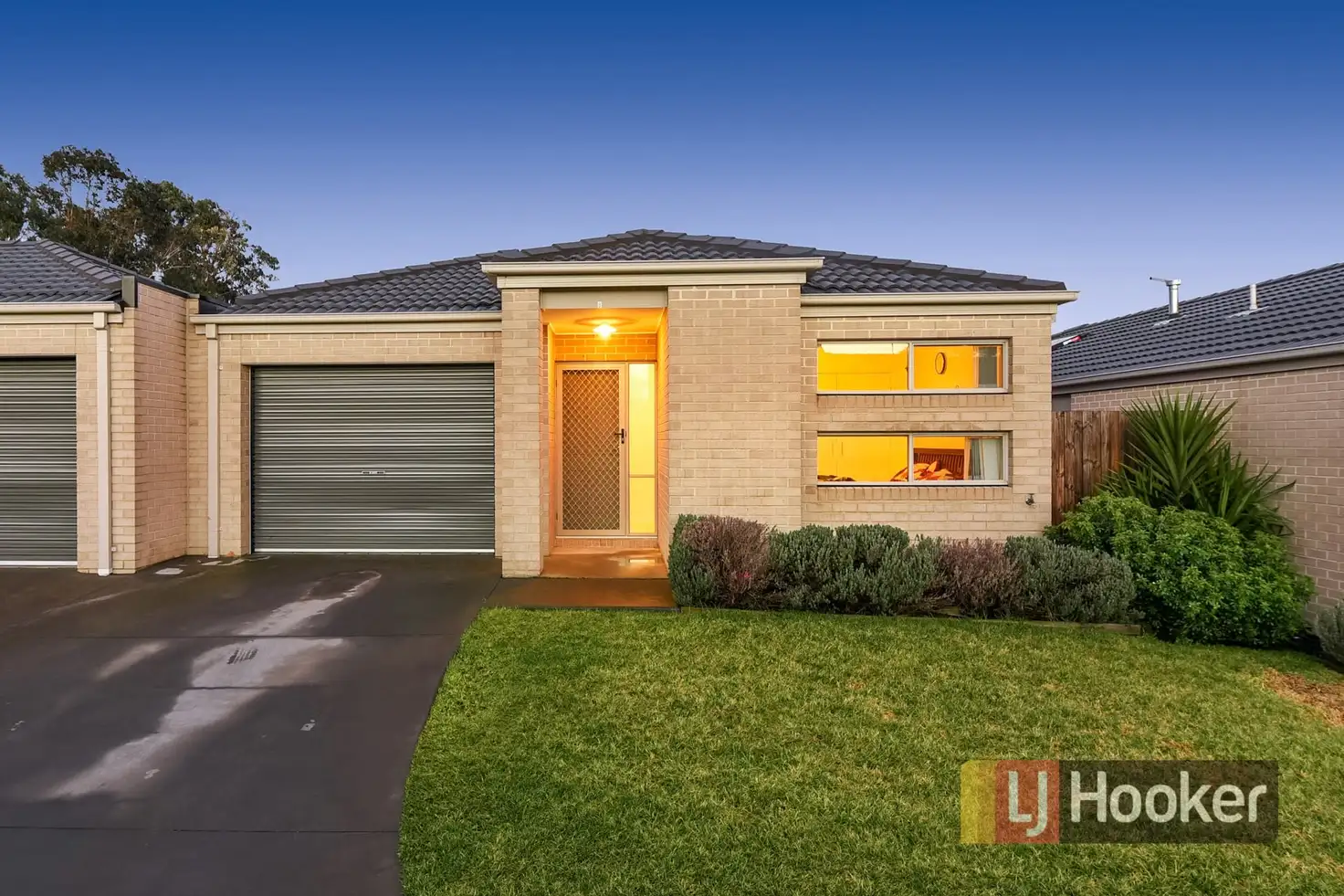 Main view of Homely unit listing, 8/30 Sir Thomas Drive, Pakenham VIC 3810