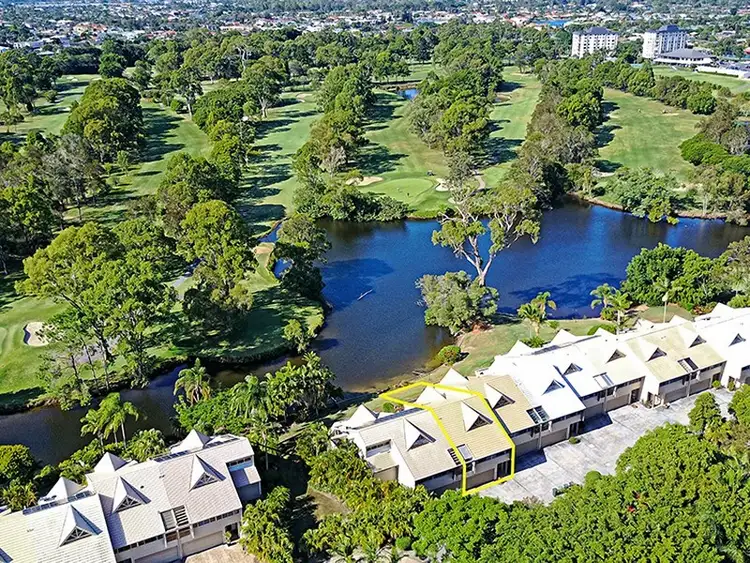 2/125 Santa Cruz Boulevard, Clear Island Waters QLD 4226