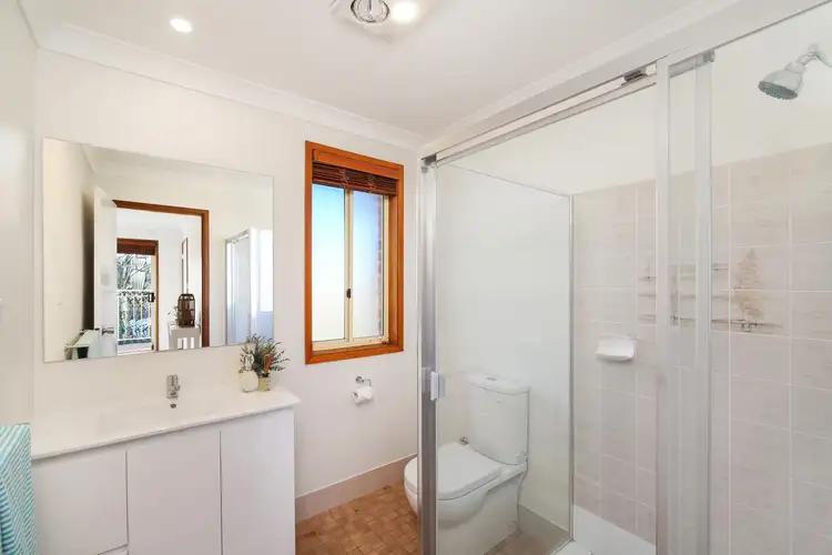 Fifth view of Homely unit listing, 4/82 Ocean View Drive, Wamberal NSW 2260