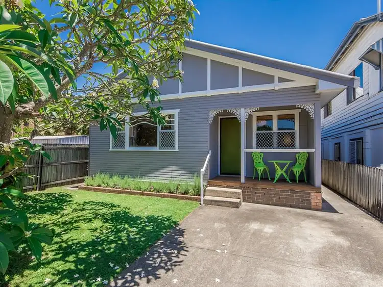 4 Little Norman Street, Southport QLD 4215