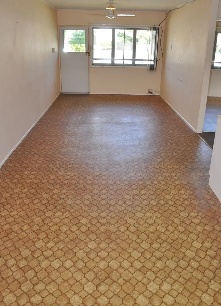 Seventh view of Homely semi-detached listing, 5 Charles Street, West Gladstone QLD 4680