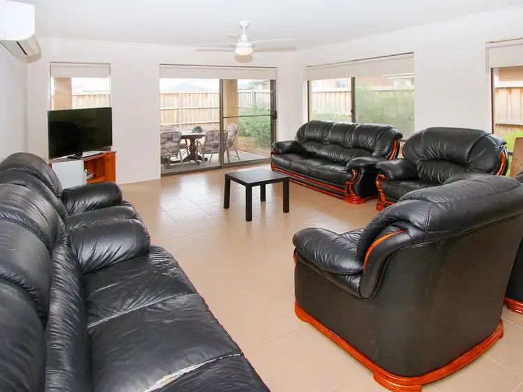 Second view of Homely house listing, 5 Positano Way, Lalor VIC 3075