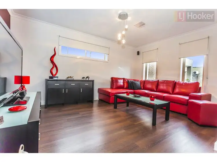 Second view of Homely house listing, 5 Garth Pl, Epping VIC 3076