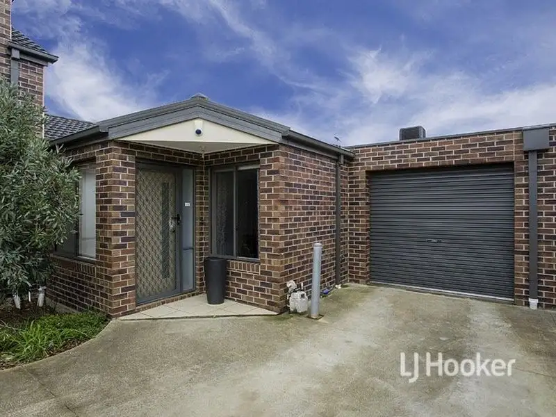 Main view of Homely unit listing, 4/101-103 Waratah Drive, Altona Meadows VIC 3028