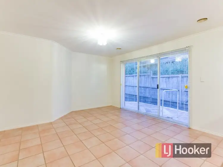 Fourth view of Homely unit listing, 2/5 - 17 William Road, Berwick VIC 3806