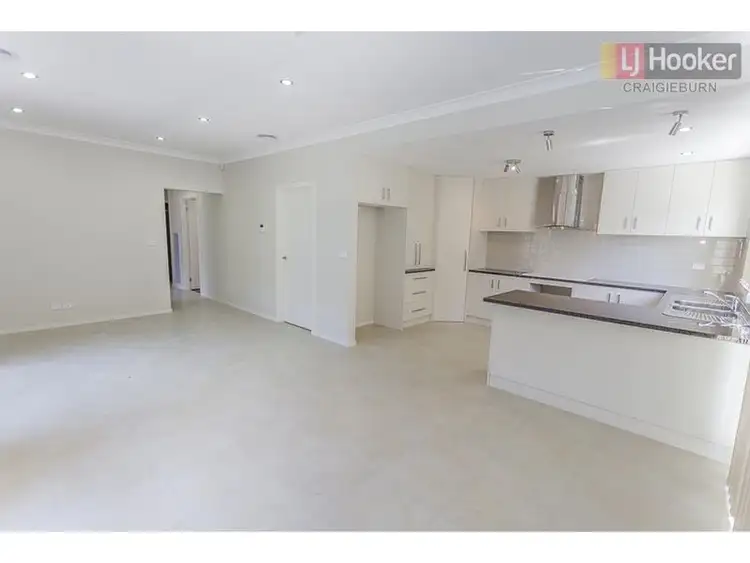 Third view of Homely unit listing, 4a Koomba Cres, Roxburgh Park VIC 3064