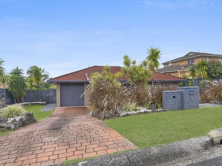 4 Clarkson Lane, Lake Haven NSW 2263