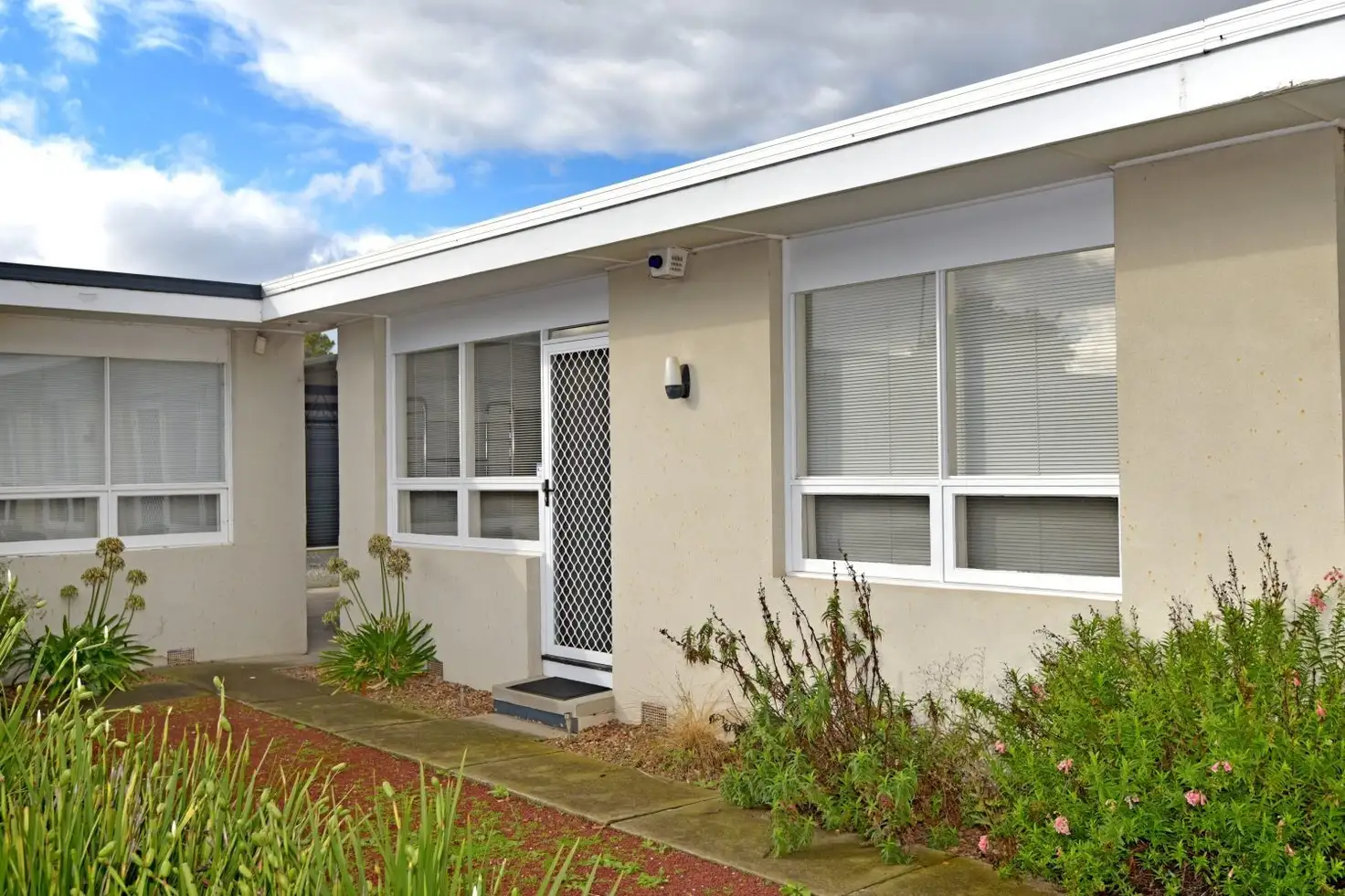 Main view of Homely unit listing, Unit 2/2 Martin Street, Thomson VIC 3219