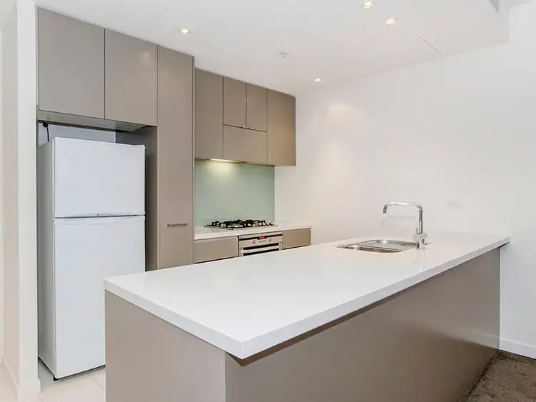 Fifth view of Homely apartment listing, 720/55 Queens Road, Melbourne VIC 3004