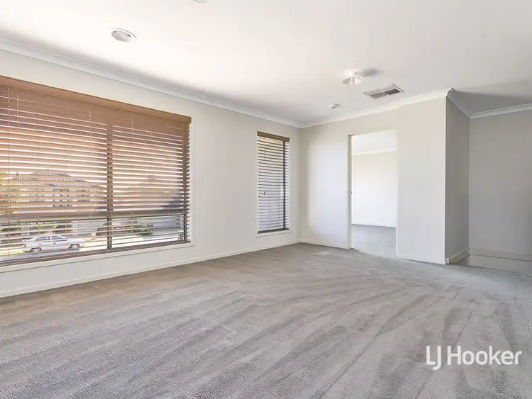 Sixth view of Homely house listing, 166 Sanctuary Lakes South Boulevard, Sanctuary Lakes VIC 3030
