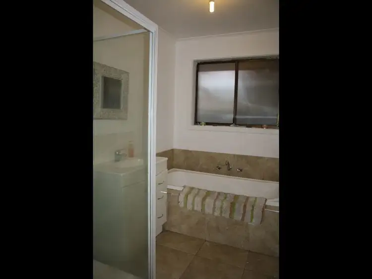 Seventh view of Homely house listing, 4 Gibbs Place, Bairnsdale VIC 3875