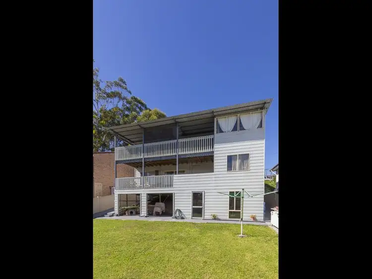37 Ocean Avenue, Surf Beach NSW 2536