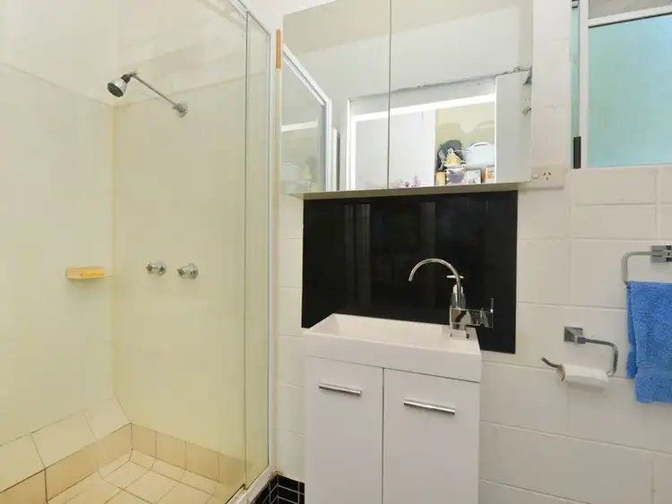 Fifth view of Homely villa listing, 6/485 McCoombe Street, Mooroobool QLD 4870