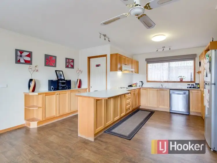 Sixth view of Homely house listing, 2 Dobson Crescent, Lynbrook VIC 3975