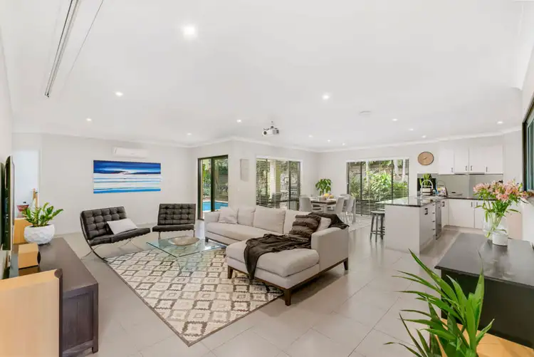 27 Sangster Crescent, Pacific Pines QLD 4211