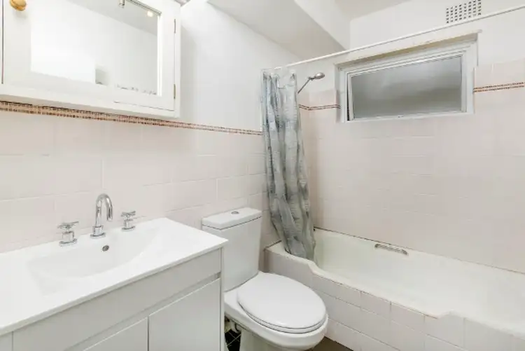 Sixth view of Homely apartment listing, 1/15 Kooloora Avenue, Freshwater NSW 2096