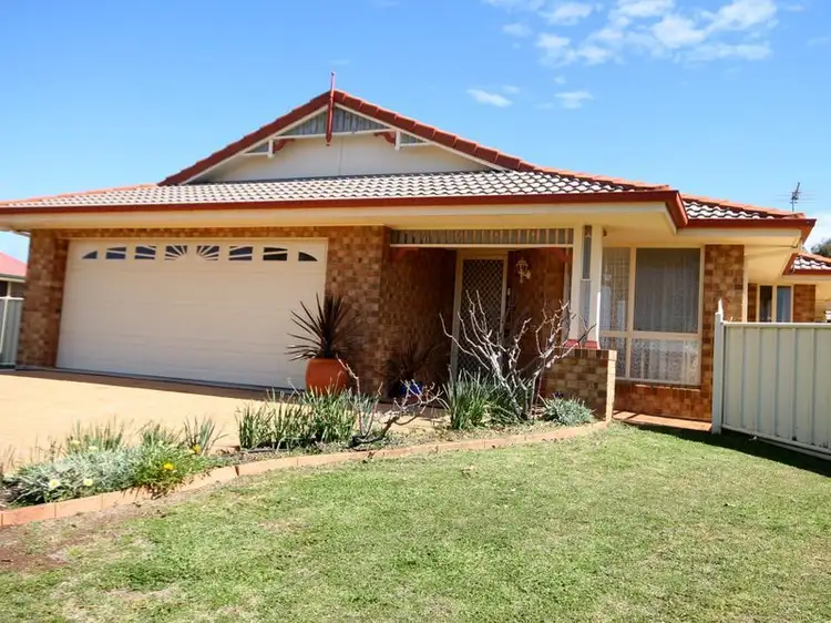 Main view of Homely house listing, 27 Crestview Place, Inverell NSW 2360