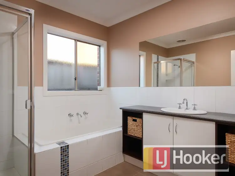 Fourth view of Homely house listing, 2 Faldo Place, Cranbourne North VIC 3977