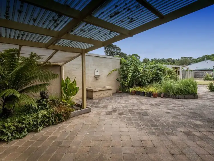 Second view of Homely house listing, 5 Dobell Place, Mooroolbark VIC 3138