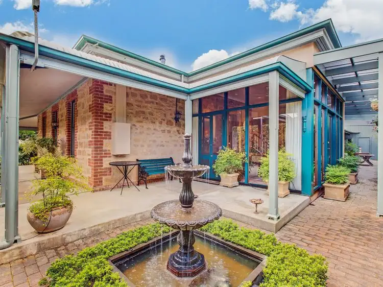 6 John Street, Oakbank SA 5243