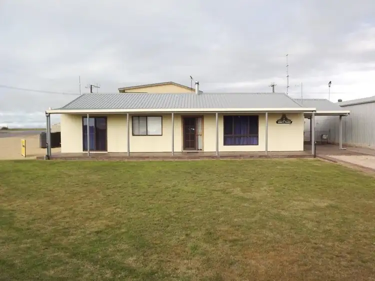 64 Esplanade, Hardwicke Bay SA 5575