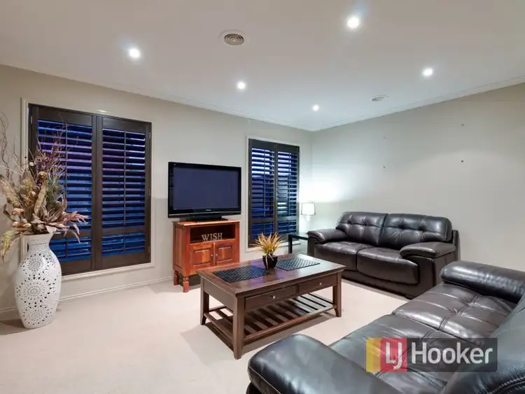 Fourth view of Homely house listing, 2 Flowerfield Court, Berwick VIC 3806