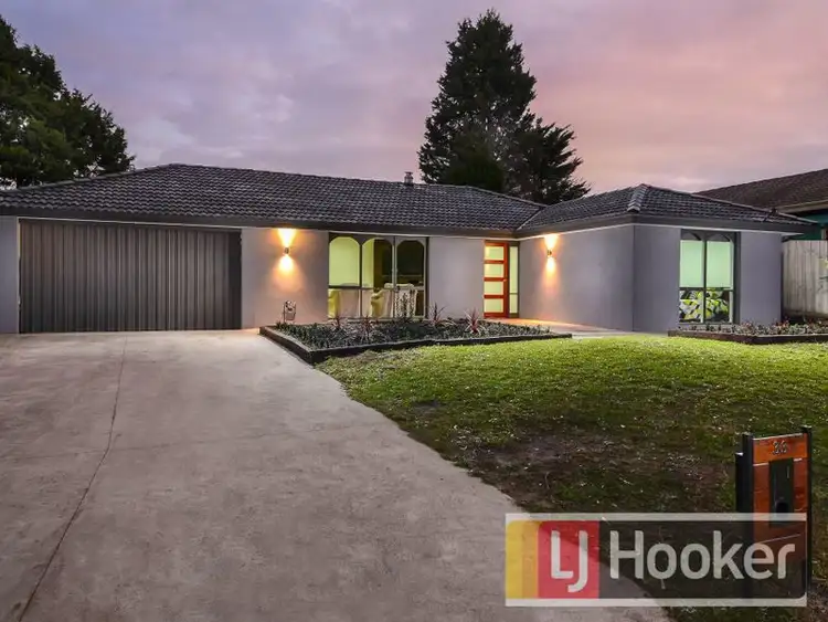 33 Holbourne  Drive, Junction Village VIC 3977