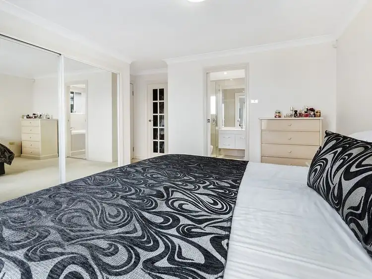 Sixth view of Homely house listing, 33 Solander Avenue, West Hoxton NSW 2171