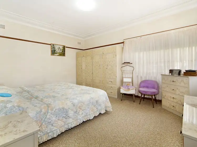 Sixth view of Homely house listing, 10 Giles Street, Chifley NSW 2036