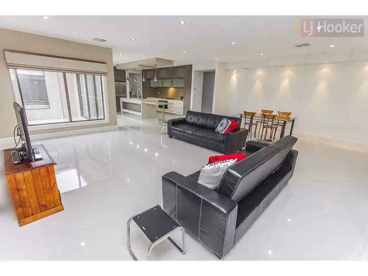 Seventh view of Homely house listing, 60 Biltmore Crescent, Roxburgh Park VIC 3064