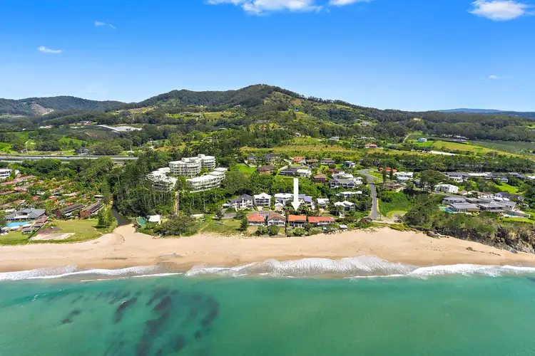 11 Emerald Avenue, Sapphire Beach NSW 2450