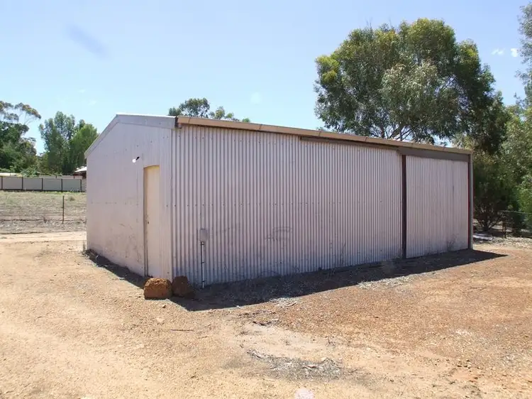 33 Alfred Street, York WA 6302