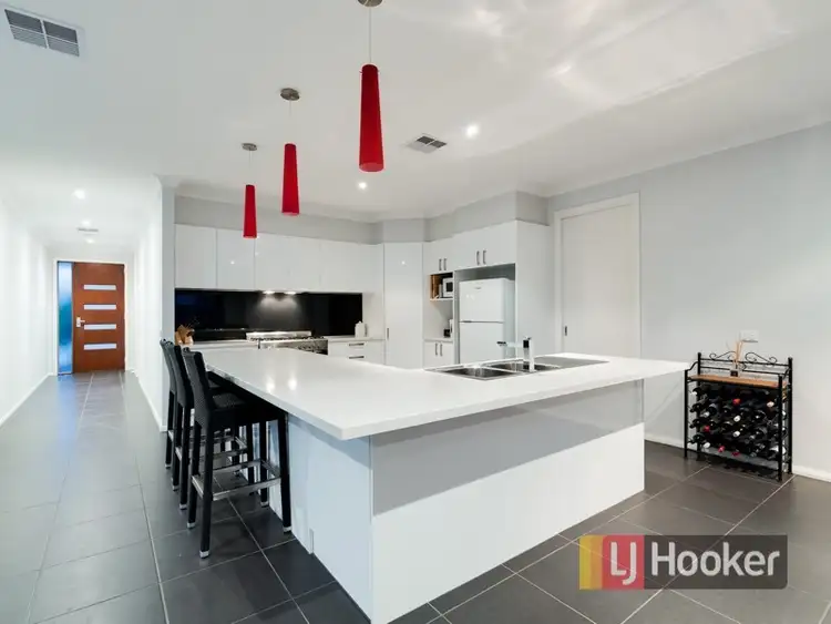 Second view of Homely house listing, 6 Silverleaf Crescent, Officer VIC 3809
