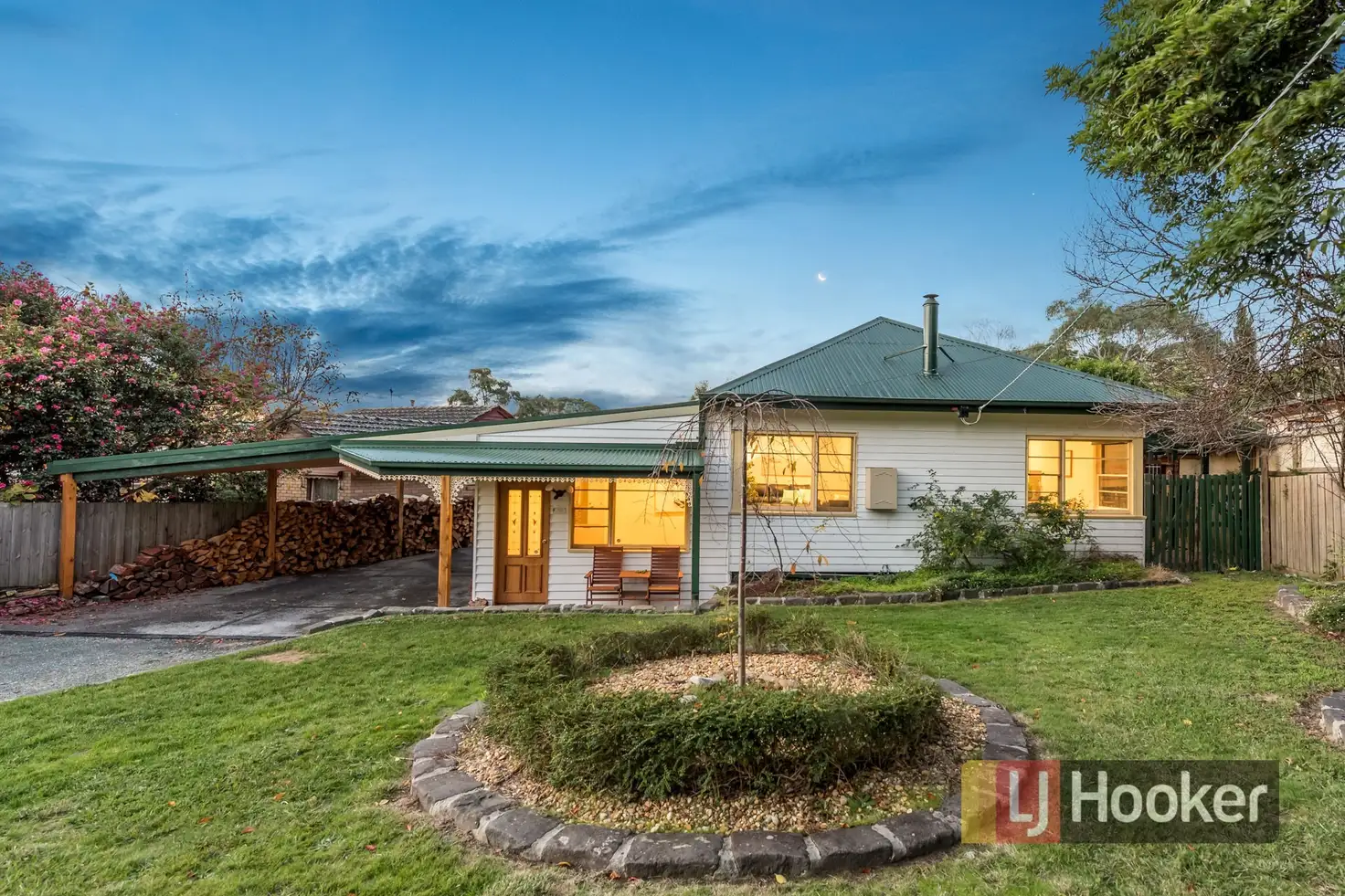 Main view of Homely house listing, 6 Paul Grove, Beaconsfield Upper VIC 3808