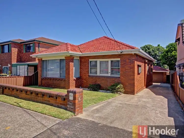 54 Bungalow Road, Peakhurst NSW 2210