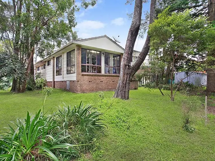 Second view of Homely house listing, 25 Hinemoa Avenue, Killarney Vale NSW 2261