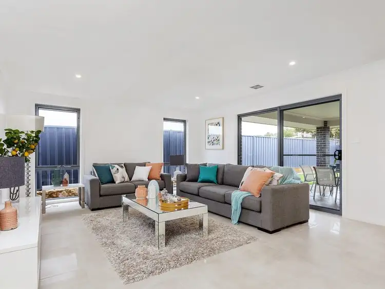 Fifth view of Homely house listing, 37 Anakie Court, Ngunnawal ACT 2913