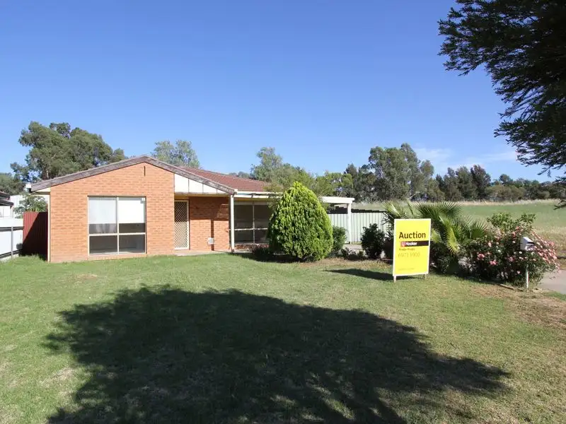 Main view of Homely house listing, 32 Wiradjuri Crescent, Wagga Wagga NSW 2650