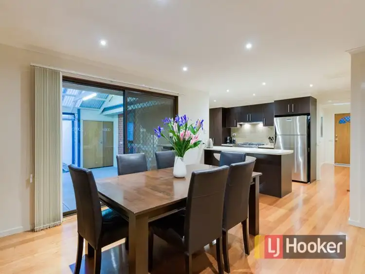 Fifth view of Homely house listing, 4 Robinvale Court, Endeavour Hills VIC 3802