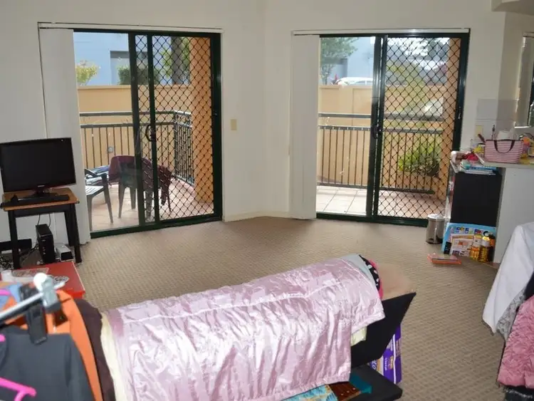 Fifth view of Homely unit listing, 2/10-12 Spendelove Avenue, Southport QLD 4215