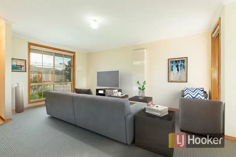 Second view of Homely house listing, 7 Capri Court, Pakenham VIC 3810