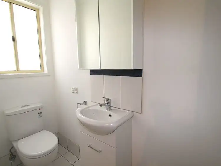 Sixth view of Homely house listing, 7 Barbara Court, Emerald QLD 4720