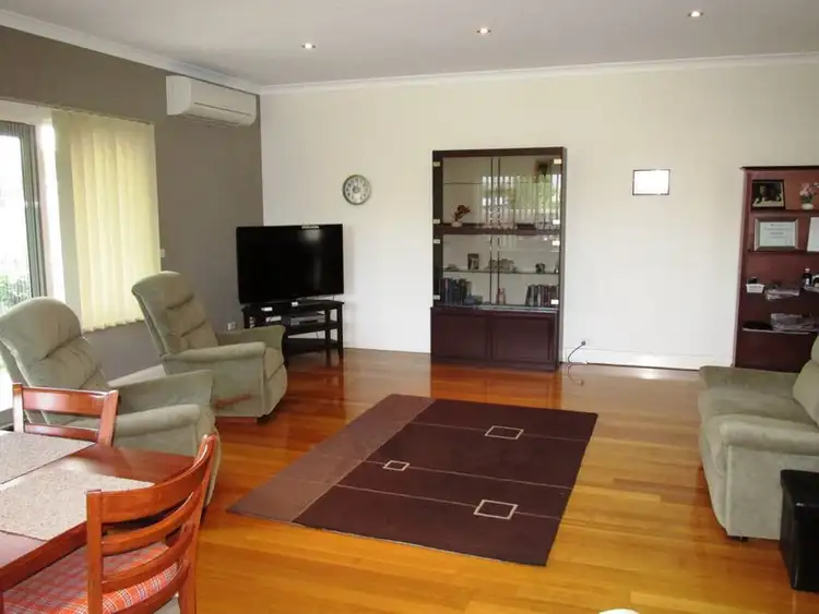 Sixth view of Homely semi-detached listing, 2/12B Balmoral Cresent, Bairnsdale VIC 3875