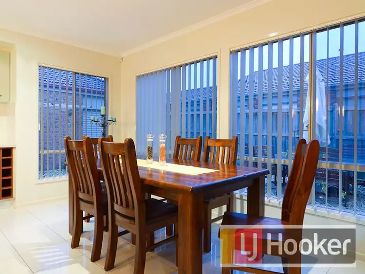 Fifth view of Homely house listing, 7 Fairways Boulevard, Cranbourne North VIC 3977