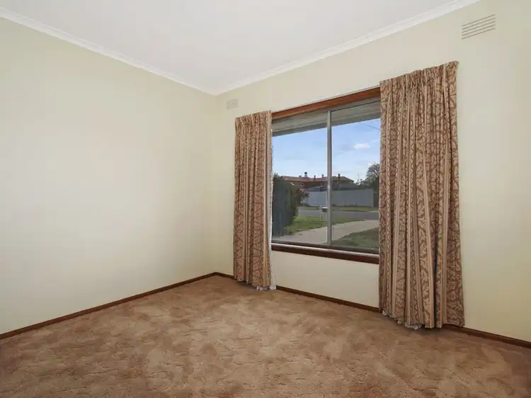 Fifth view of Homely house listing, 8 Walker Street, Benalla VIC 3672