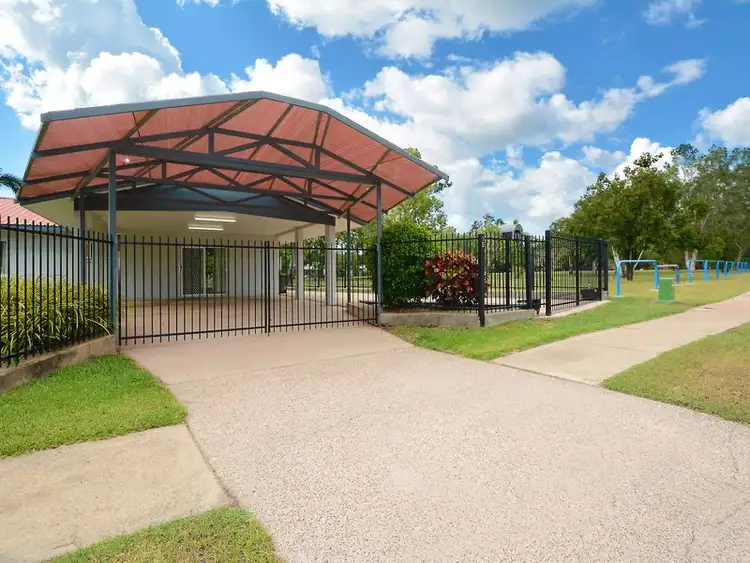 35 Cuthbertson Crescent, Moulden NT 830