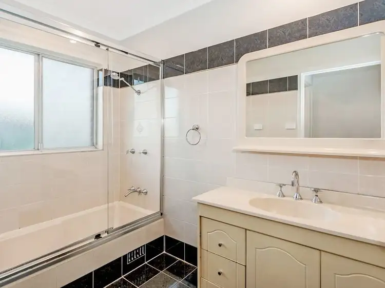 Fifth view of Homely unit listing, 4/33 Auburn Street, Wollongong NSW 2500