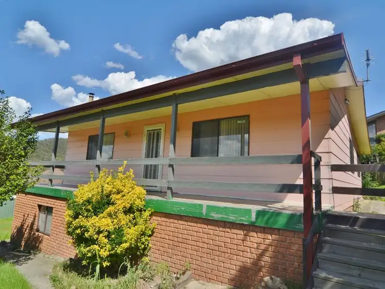 3 Hill Range Crescent, Lithgow NSW 2790